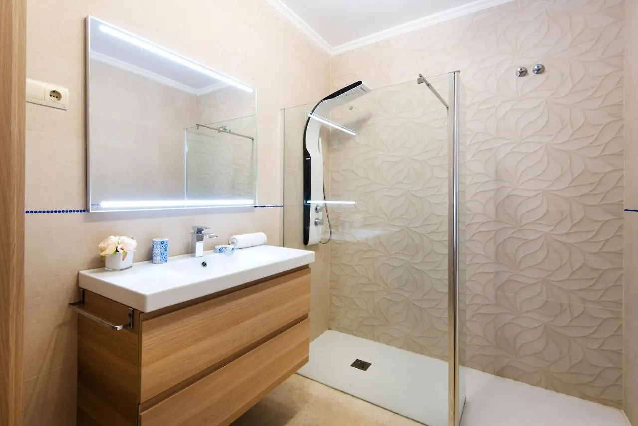Апартаменты New Royal Torrequebrada Beach Ideal For Families & Groups Бенальмадена